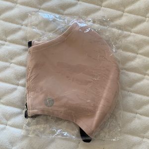 New Womens Lululemon Face Mask-Pink